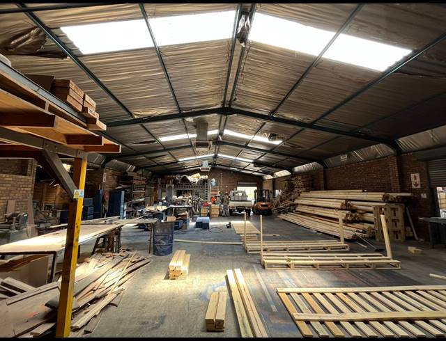 670M² WAREHOUSE FOR SALE IN DAGGAFONTEIN